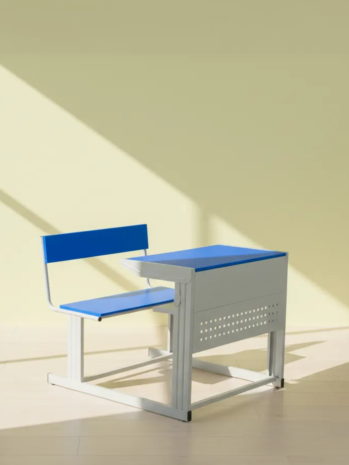 Parak Nerox School Student Bench