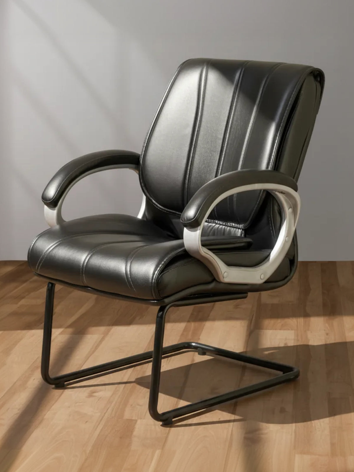 Parak Lunex Luxury Executive Visitor Chair