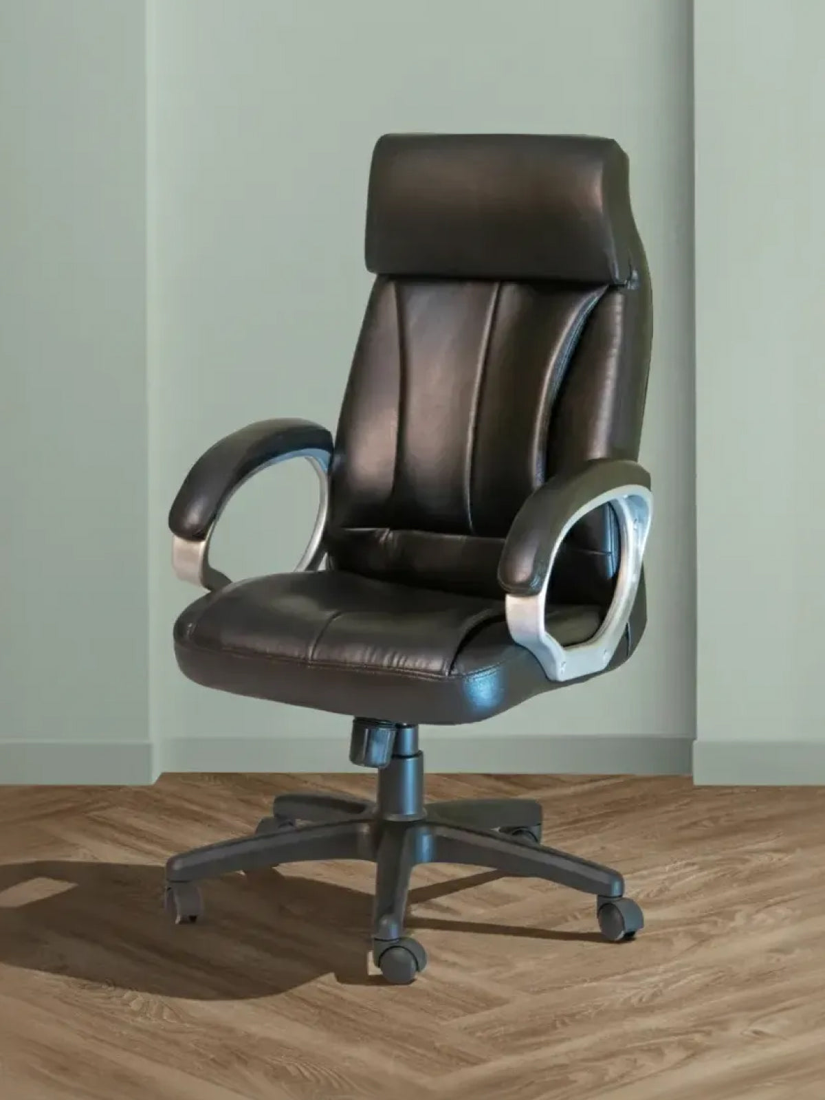 Parak Zenora Classic Executive Chair