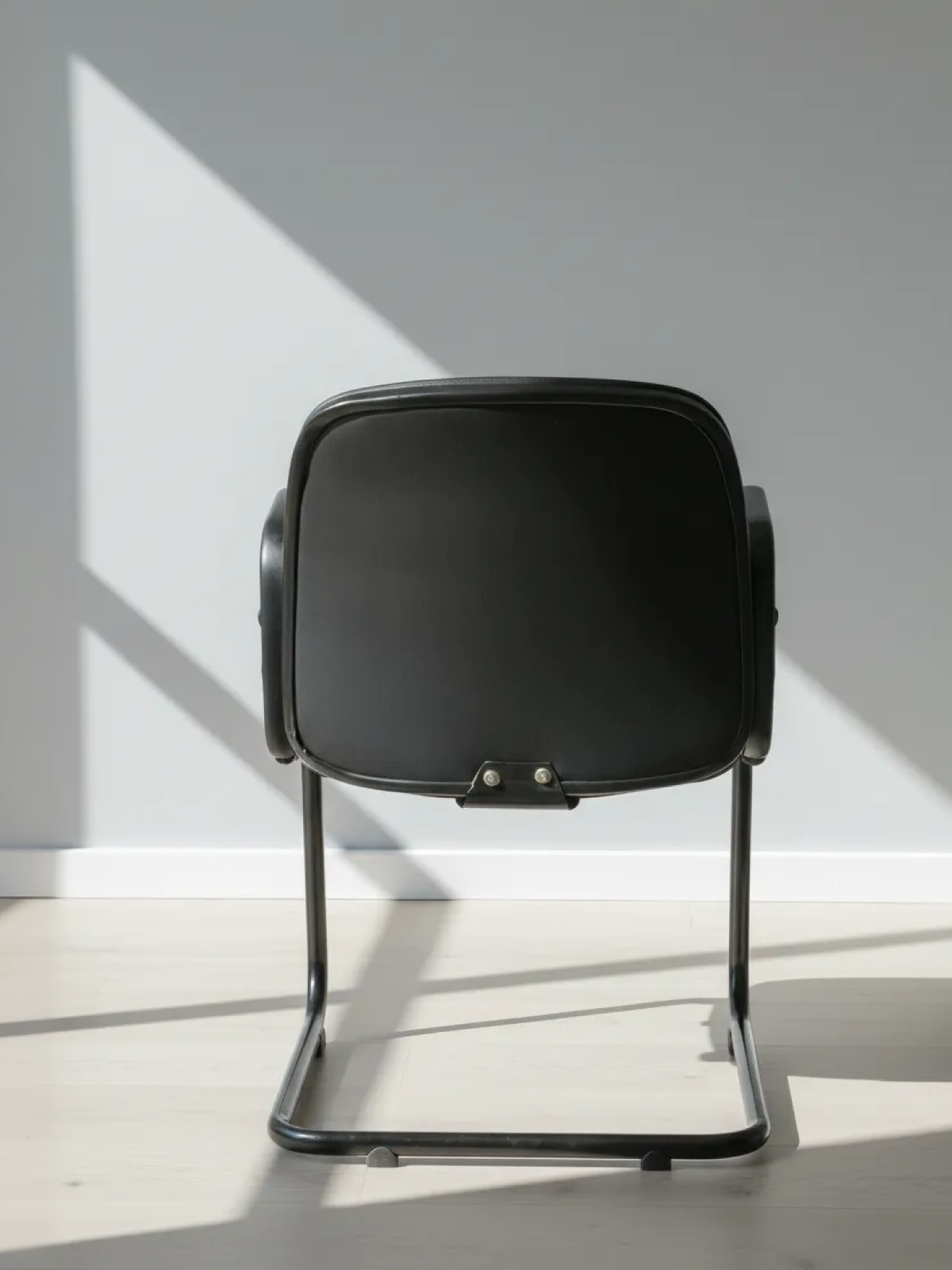 Parak Stravex Visitor Chair