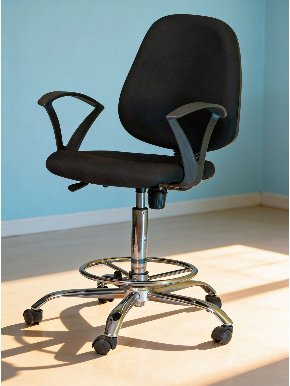 Parak Ulvaro Lab Chair