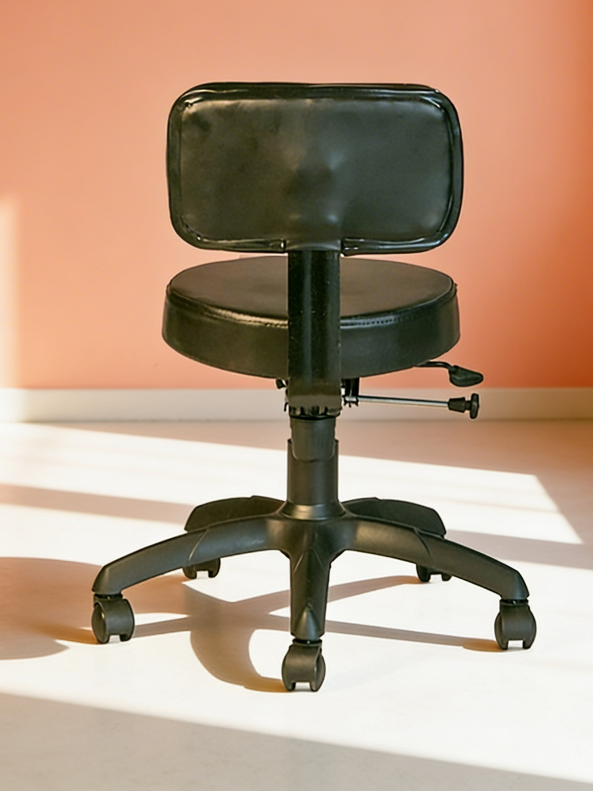 Parak Pravon Lab Chair