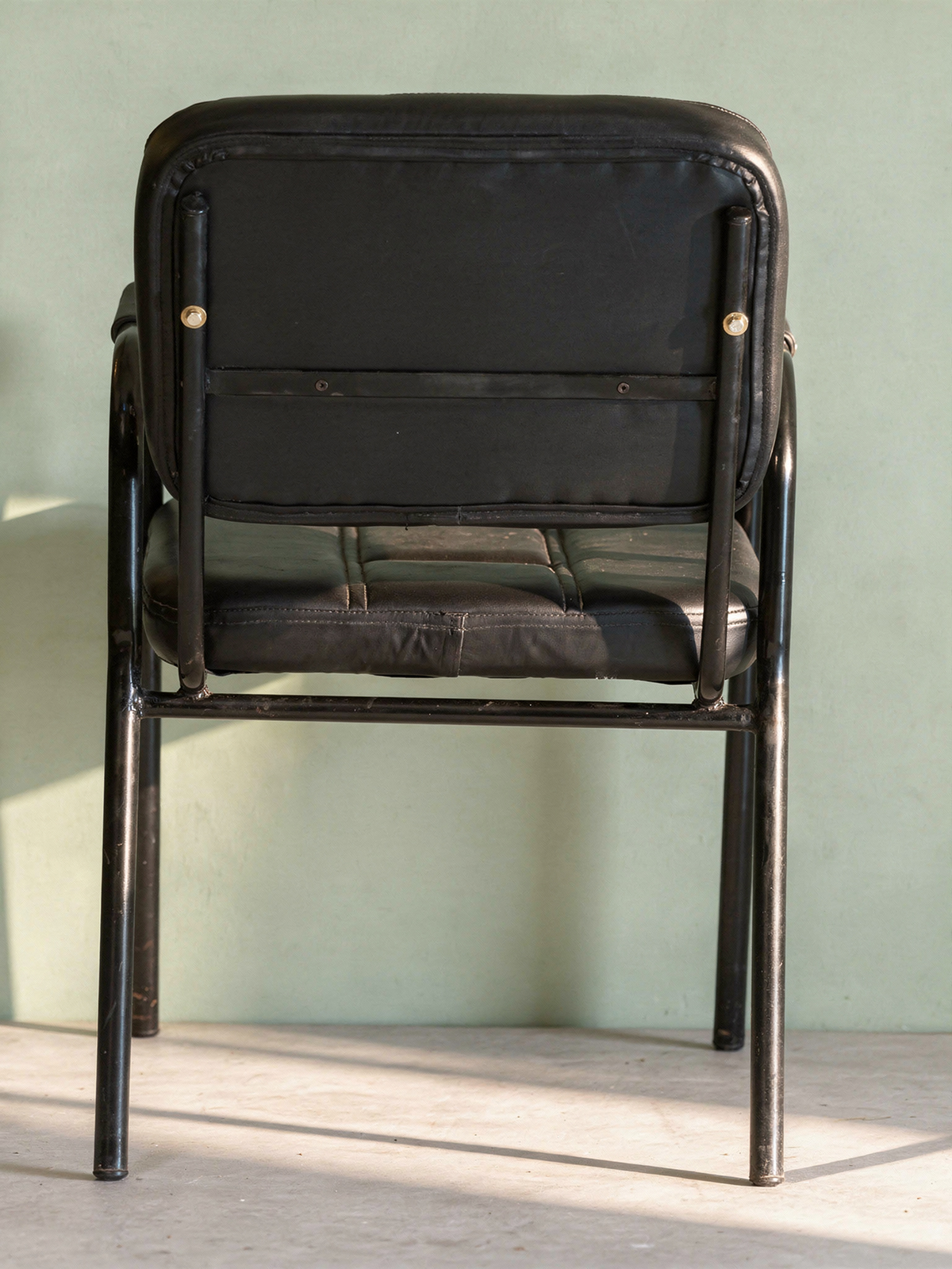 Parak Senvix Modern Visitor Chair