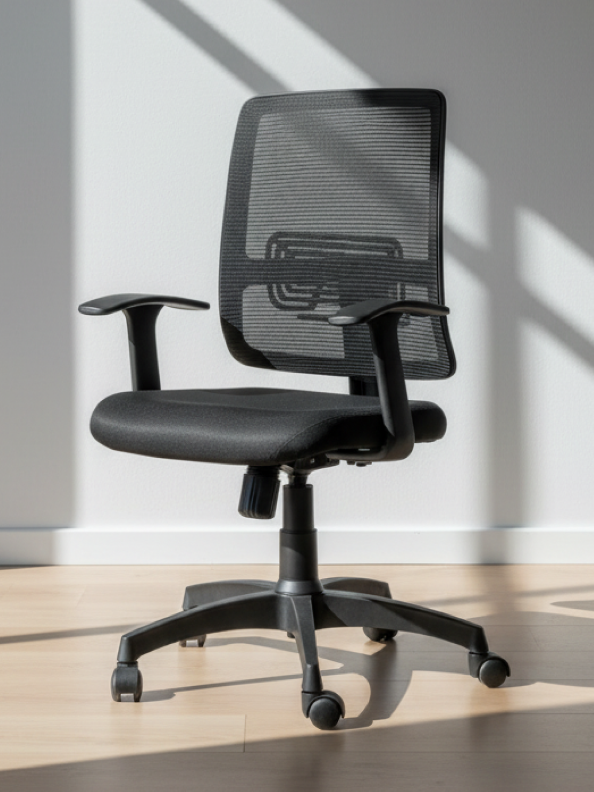 Parak Nerox Cushioned Medium Back Chair
