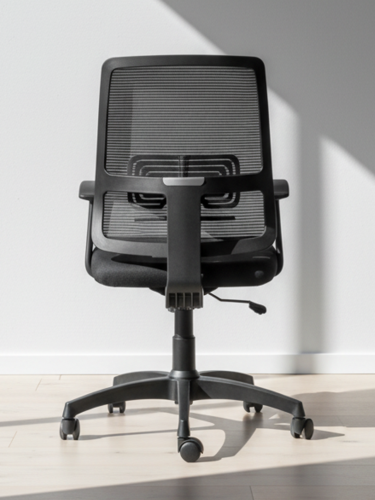 Parak Nerox Cushioned Medium Back Chair