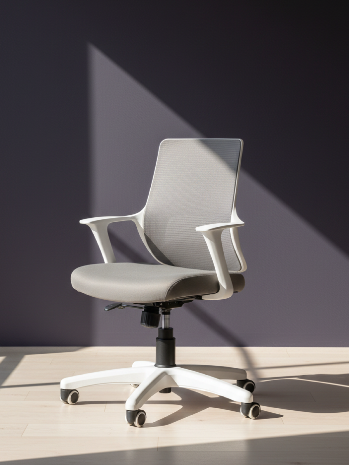 Parak Xavero Executive Style Medium Back Chair