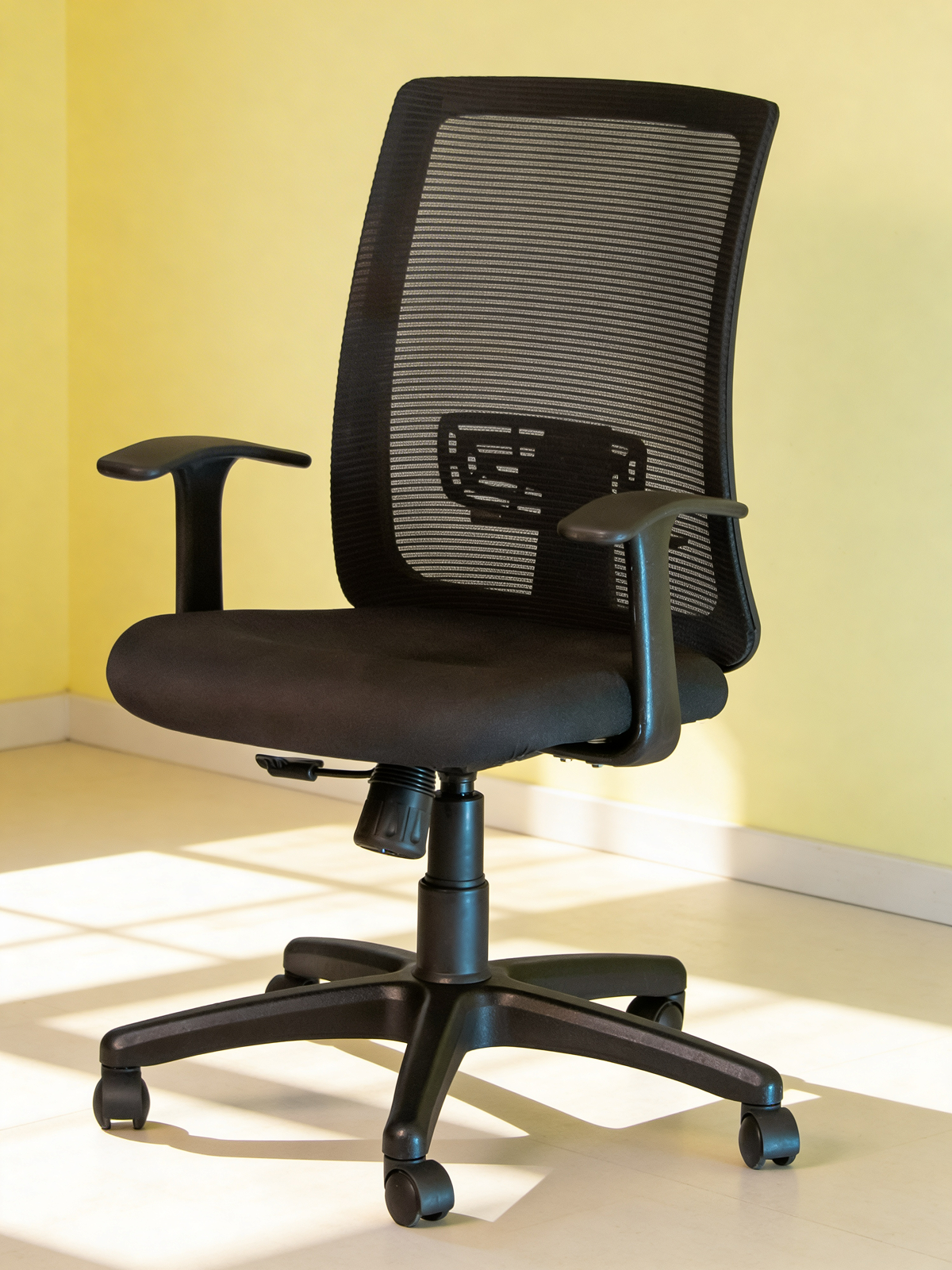 Parak Quvion Modern Comfort Medium Back Chair