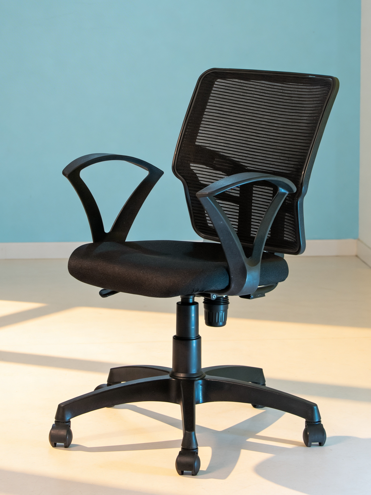Parak Torvix Supportive Medium Back Chair